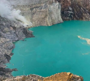 kawah ijen jawa timur