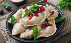 pierogi pangsit isi kentang dan keju khas polandia
